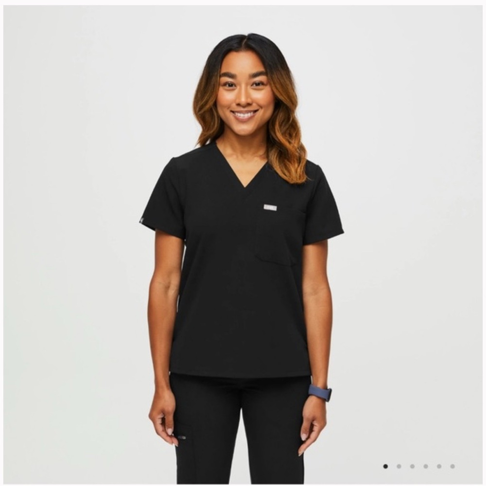 Figs Black V-Neck Women's Top Catarina